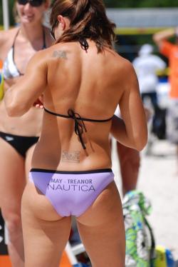 Beach volleyball ass shots  48/64