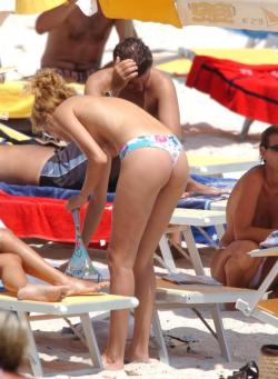 Celebrity - adriana volpe topless in sardenia  4/19