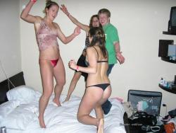 Girls at party- drunk teenagers - amateurs pics 27 45/47