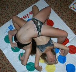 Amateurs girl play sexy twister 14/48