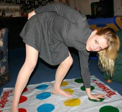 Amateurs girl play sexy twister 29/48
