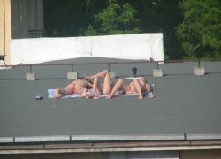 Spycam - nude girls on the roof 20/26
