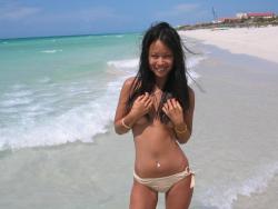 Asian girl on holiday - topless pics 4/43