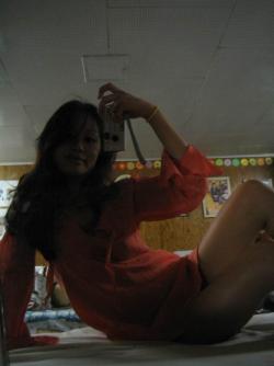Asian girl on holiday - topless pics 5/43