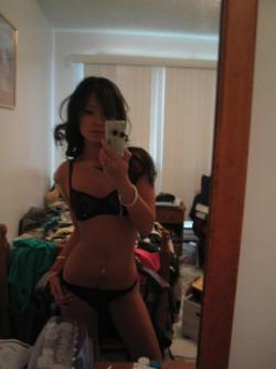 Asian girl on holiday - topless pics 21/43
