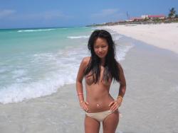 Asian girl on holiday - topless pics 22/43