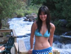 Asian girl on holiday - topless pics 32/43