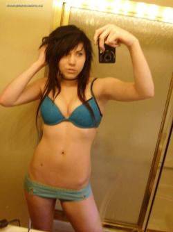 Amateur emo self shots  96/108