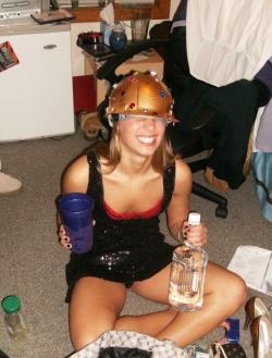 Ohio univ drunk girls party 1/10