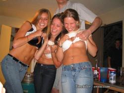 Girls at party- drunk teenagers - amateurs pics 28 24/49