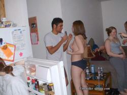 Girls at party- drunk teenagers - amateurs pics 28 27/49