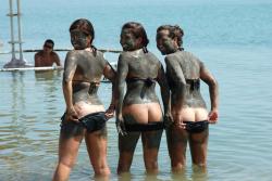 Amateurs young girl at the beach in bikini no.01 21/50