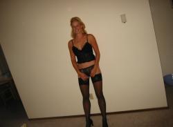 Hot blond wife and her private pics 28/38