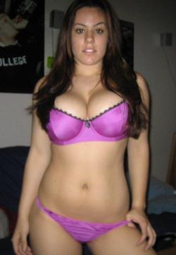 Maite - big boobed girl shows us her amazing hot body 31/55
