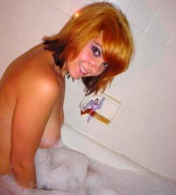 Young amateurs girl in bath no.02  5/50