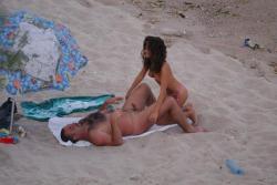 Beach voyeur - couples having fun fuck 25/36