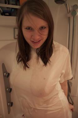 Bernadette shower blow job wet t shirt 19/77