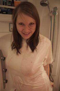 Bernadette shower blow job wet t shirt 20/77