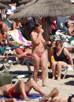 Topless beech girls mallorca  33/89