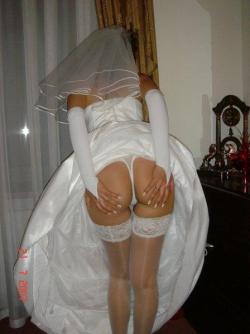 Russian brides pose  2/114