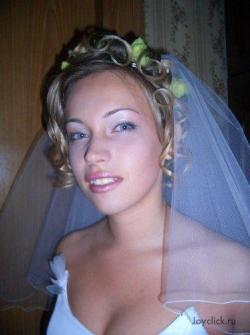 Russian brides pose  27/114