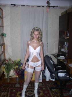 Russian brides pose  62/114