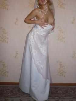 Russian brides pose  75/114