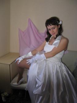 Russian brides pose  97/114