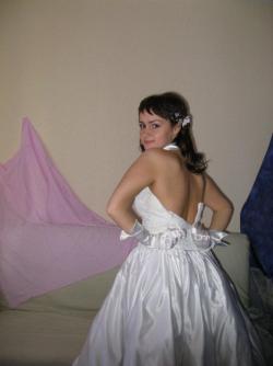 Russian brides pose  98/114