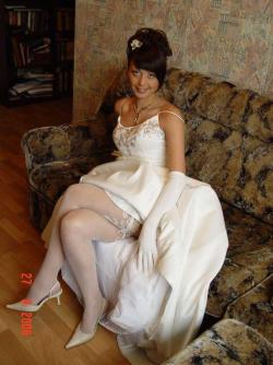 Russian brides pose  104/114