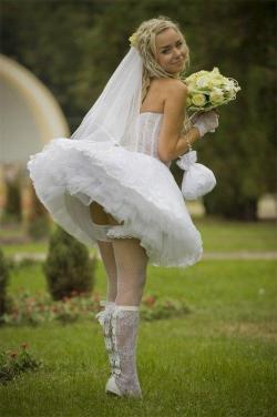 Russian brides pose  106/114