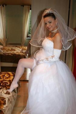 Russian brides pose  110/114