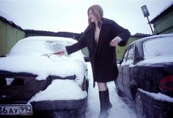 Russian amateur girl serie 282 - on snow 12/80