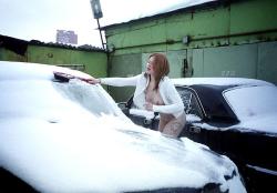 Russian amateur girl serie 282 - on snow 40/80