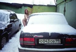 Russian amateur girl serie 282 - on snow 45/80