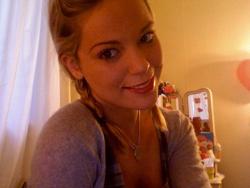 Blonde webcam girl(15 pics)