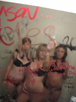 Young slut and her friends  1/136