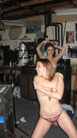 Young slut and her friends  6/136