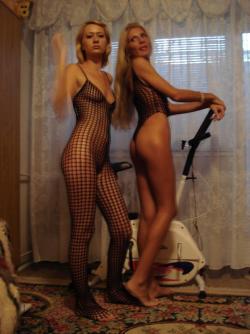 Two hot blondes lesbian (young and old)  49/100