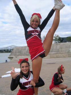 Blonde cheerleader selfshot naked 1/10