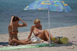 Pikotop - very nice girls naked at beach 46/85