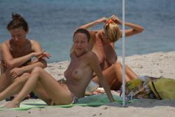 Pikotop - very nice girls naked at beach 49/85