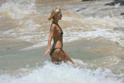 Paris hilton hawaii bikini  15/18