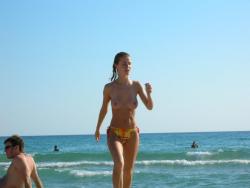 Russian and ukrainian girls on beach kazantip 17/116
