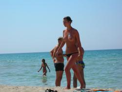 Russian and ukrainian girls on beach kazantip 34/116