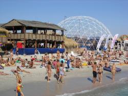 Russian and ukrainian girls on beach kazantip 64/116