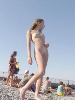 Nude beach teens  39/50