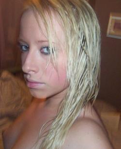 Hot blonde teenslut 10/65