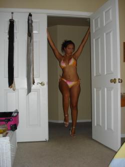 Amateur latina shows her body 35/41
