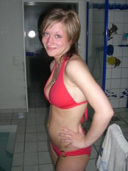 Horny german amateur girlfriend(63 pics)